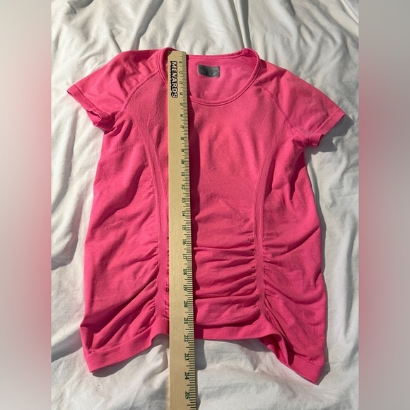 Athleta hot Neon Pink Fast Track Workout Tee women’s XS athleisure top seamless - Picture 9 of 15
